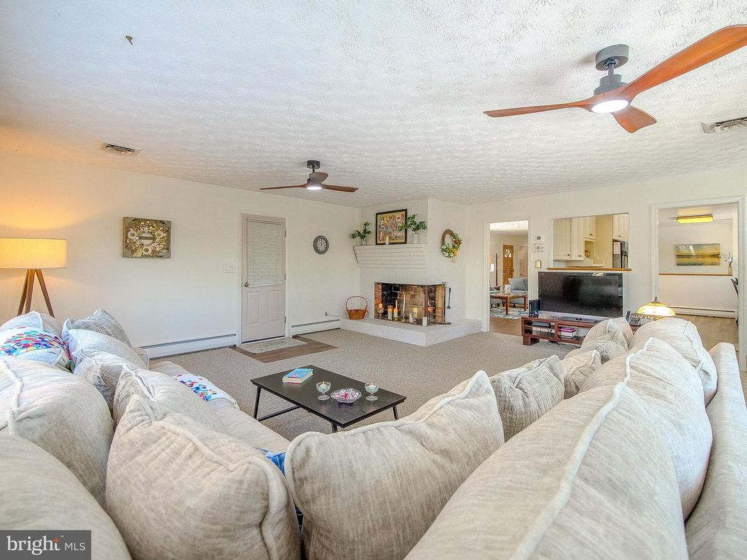 Fireplace, Interior, Living room
