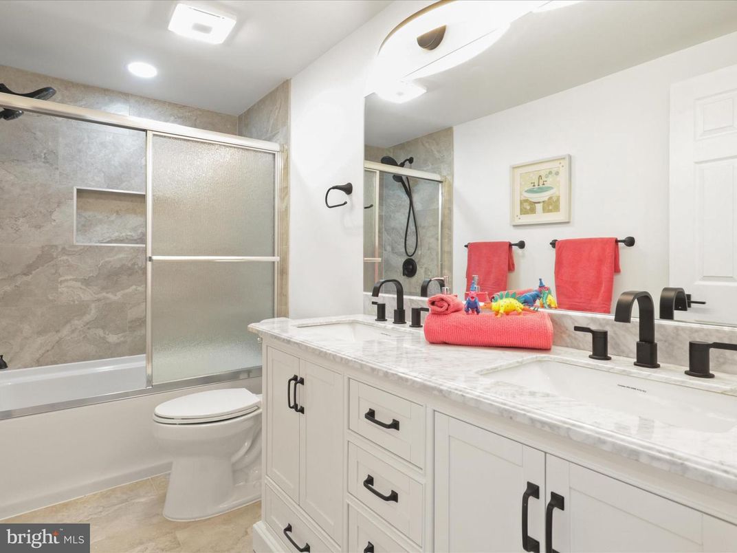 Bathroom, Dual Sink Vanities, Glass Shower, Interior, Recessed Lighting