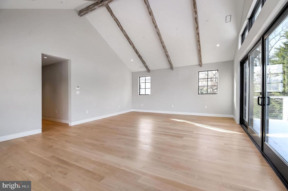 Empty room, Interior, Recessed Lighting, Wooden Beams, Wood Texture Flooring