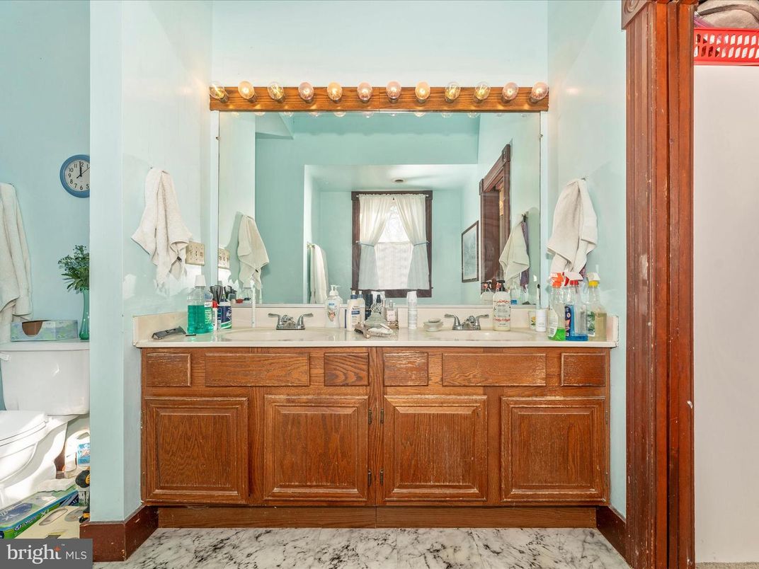 Bathroom, Dual Sink Vanities, Interior, Marble