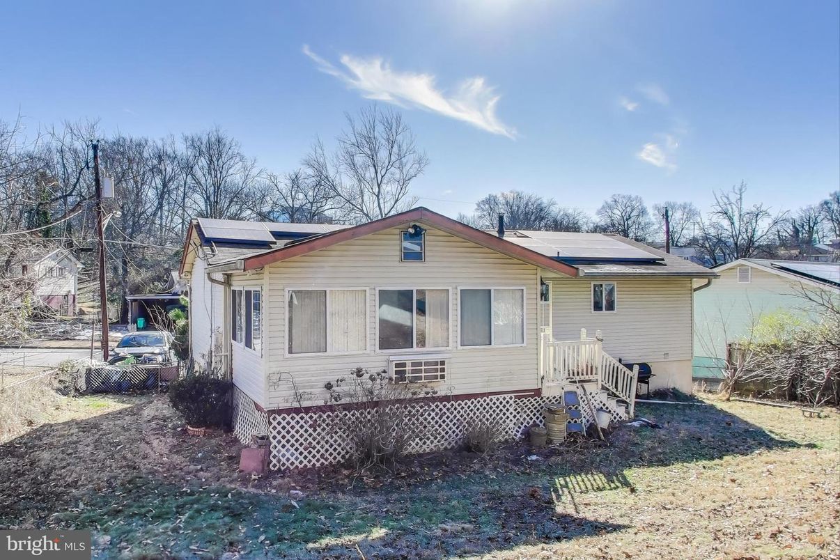 Backyard, Exterior, Solar Panels