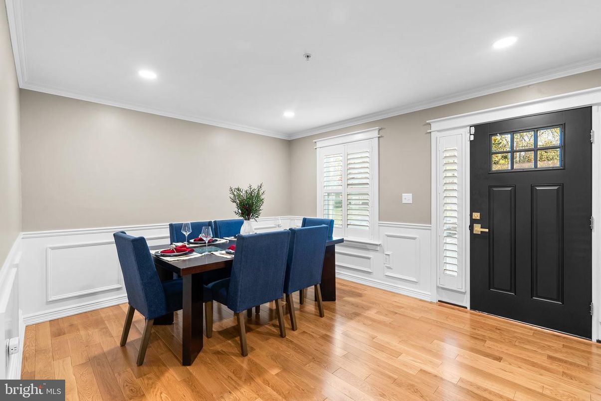 Dining room, Interior, Recessed Lighting, Wood Texture Flooring