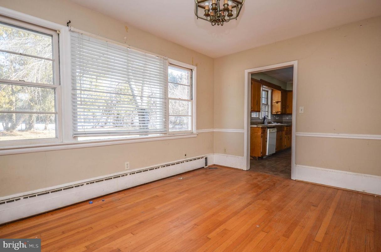 Chandelier, Empty room, Interior, Kitchen, Wood Texture Flooring