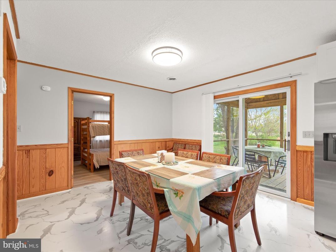 Dining room, Interior, Marble