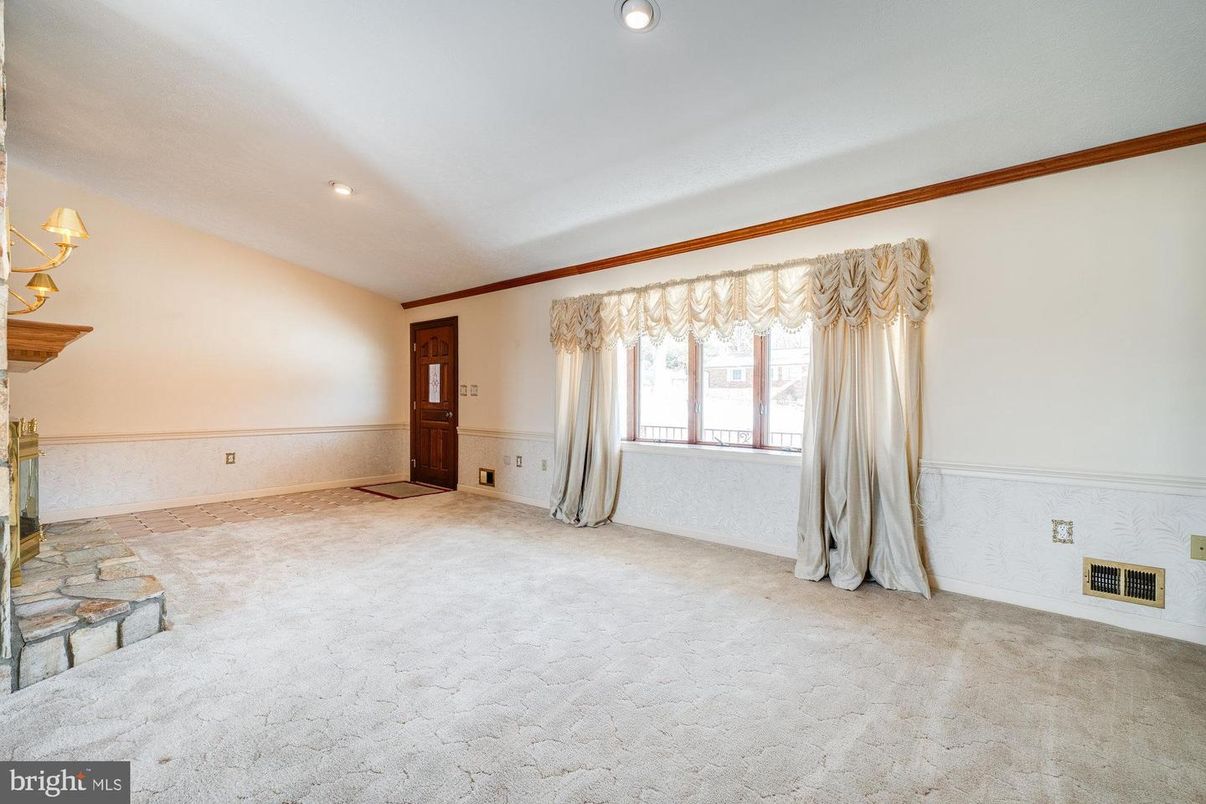 Empty room, Fireplace, Interior, Recessed Lighting