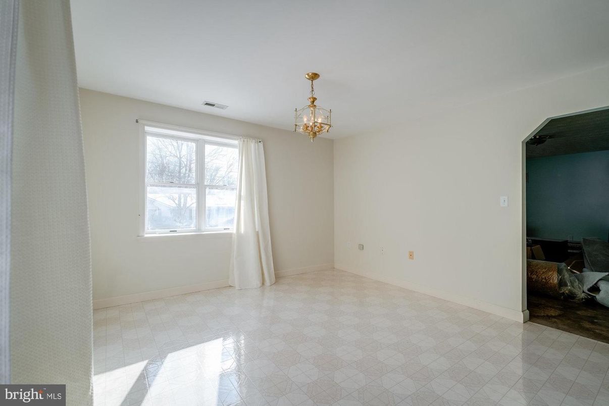 Chandelier, Empty room, Interior