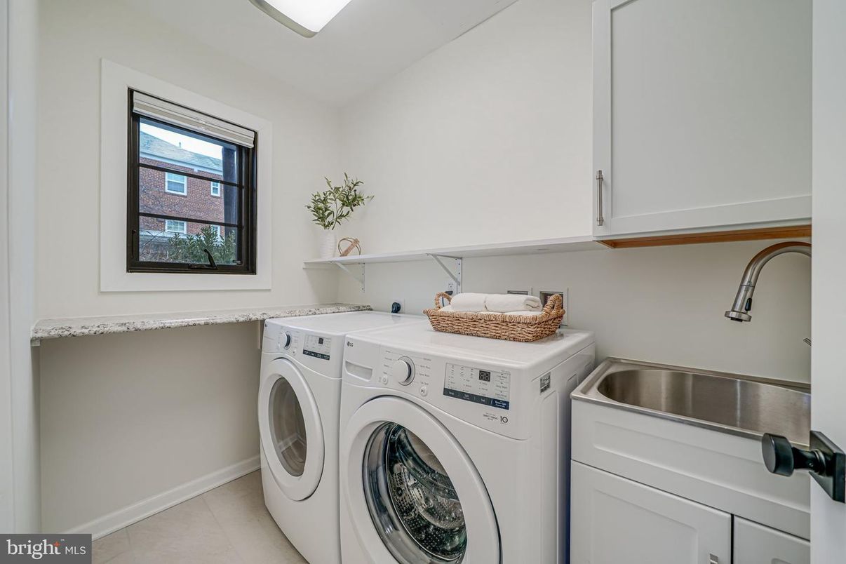Interior, Washer
