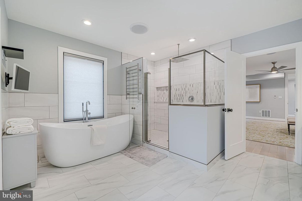 Bathroom, Free Standing Baths, Glass Shower, Interior, Marble, Recessed Lighting