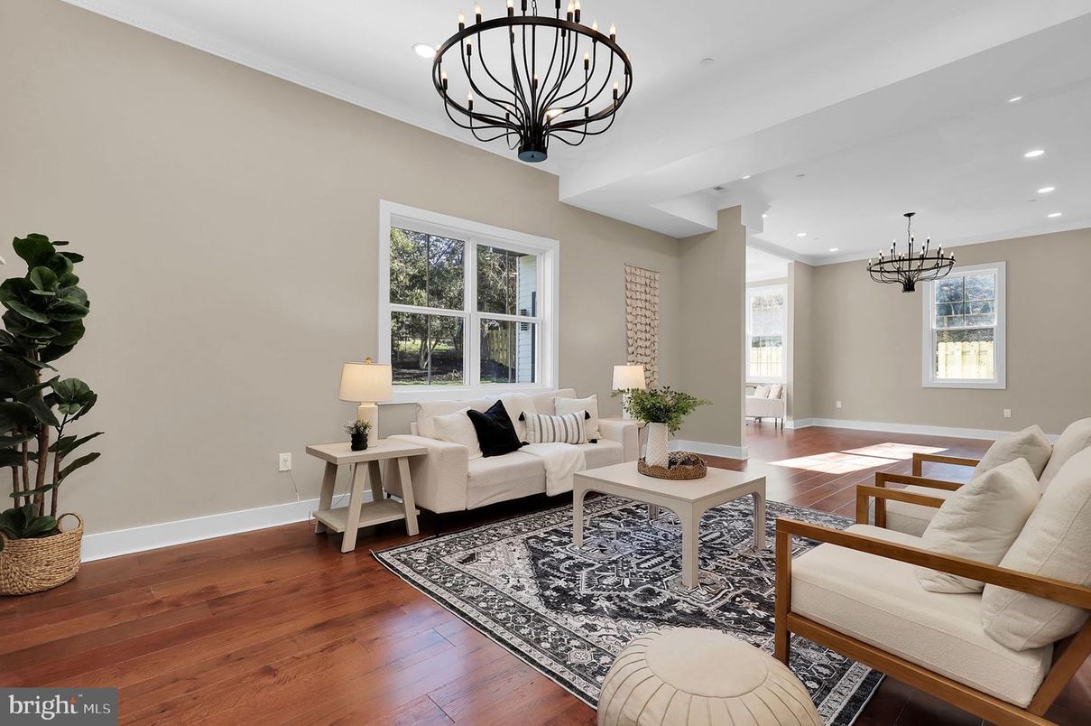 Chandelier, Interior, Living room, Pendant Lights, Recessed Lighting, Wood Texture Flooring