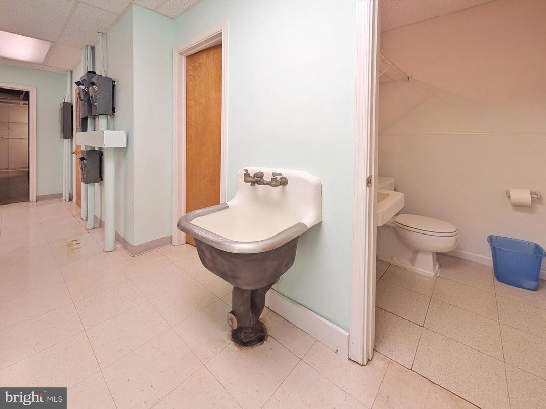 Bathroom, Interior