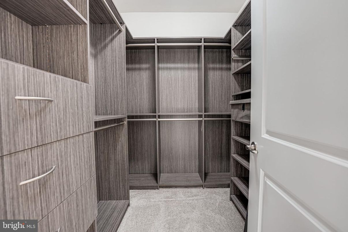 Interior, Walk-in Closets