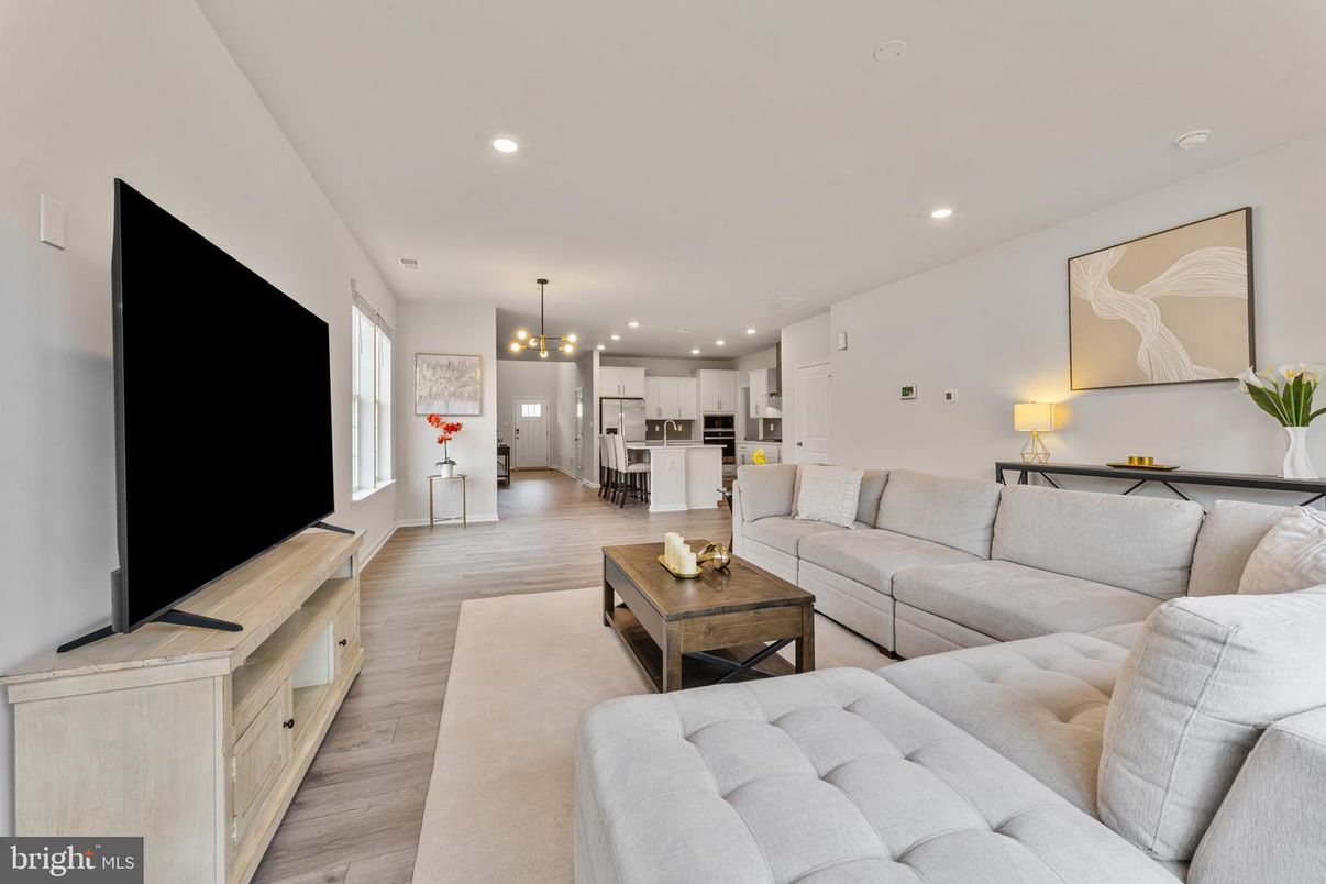 Interior, Kitchen, Living room, Pendant Lights, Recessed Lighting, Stainless Steel Appliances, Wood Texture Flooring