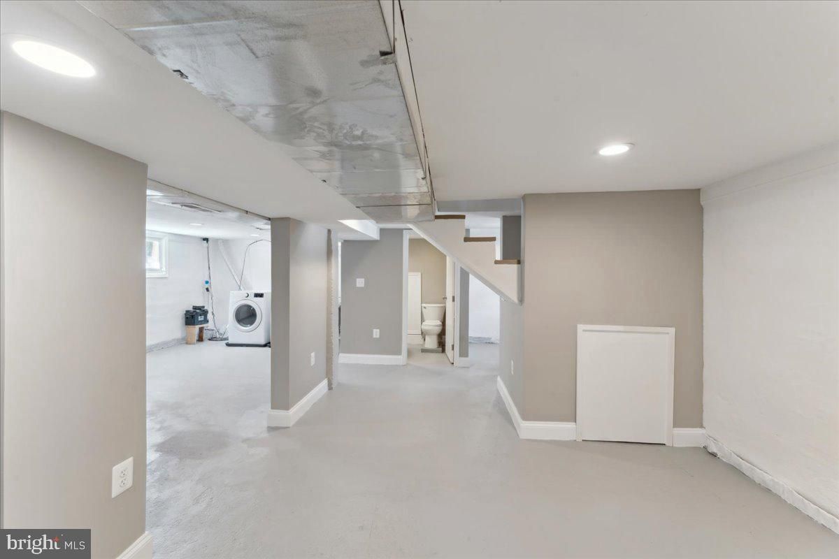 Interior, Recessed Lighting, Washer