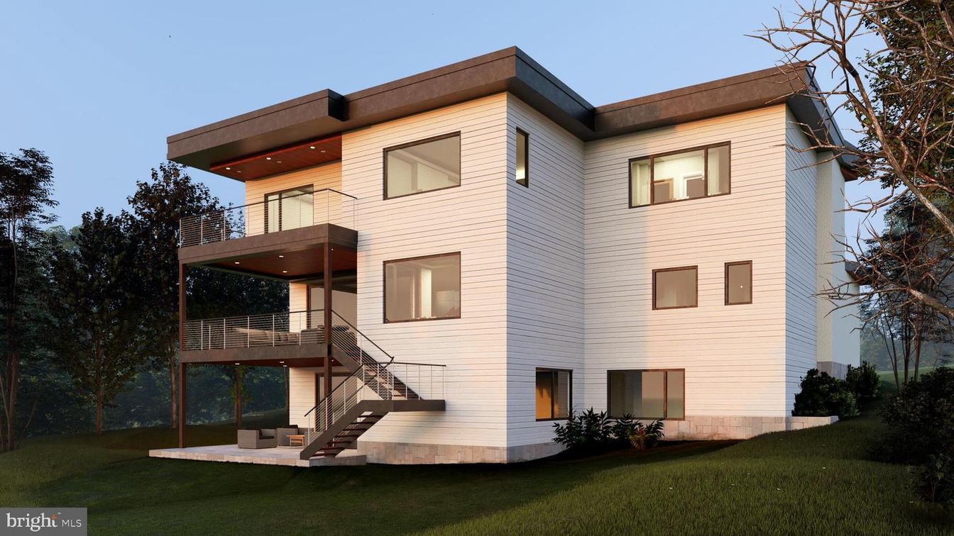 Backyard, Exterior, Facade, Modern