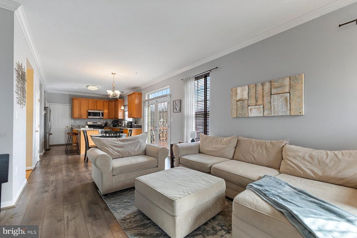 Chandelier, Interior, Kitchen, Living room, Stainless Steel Appliances, Wood Texture Flooring
