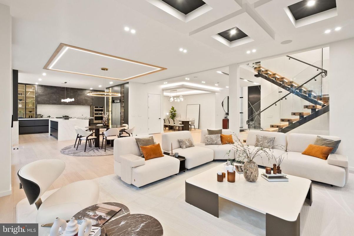 Dining room, Interior, Kitchen, Living room, Pendant Lights, Recessed Lighting, Wood Texture Flooring