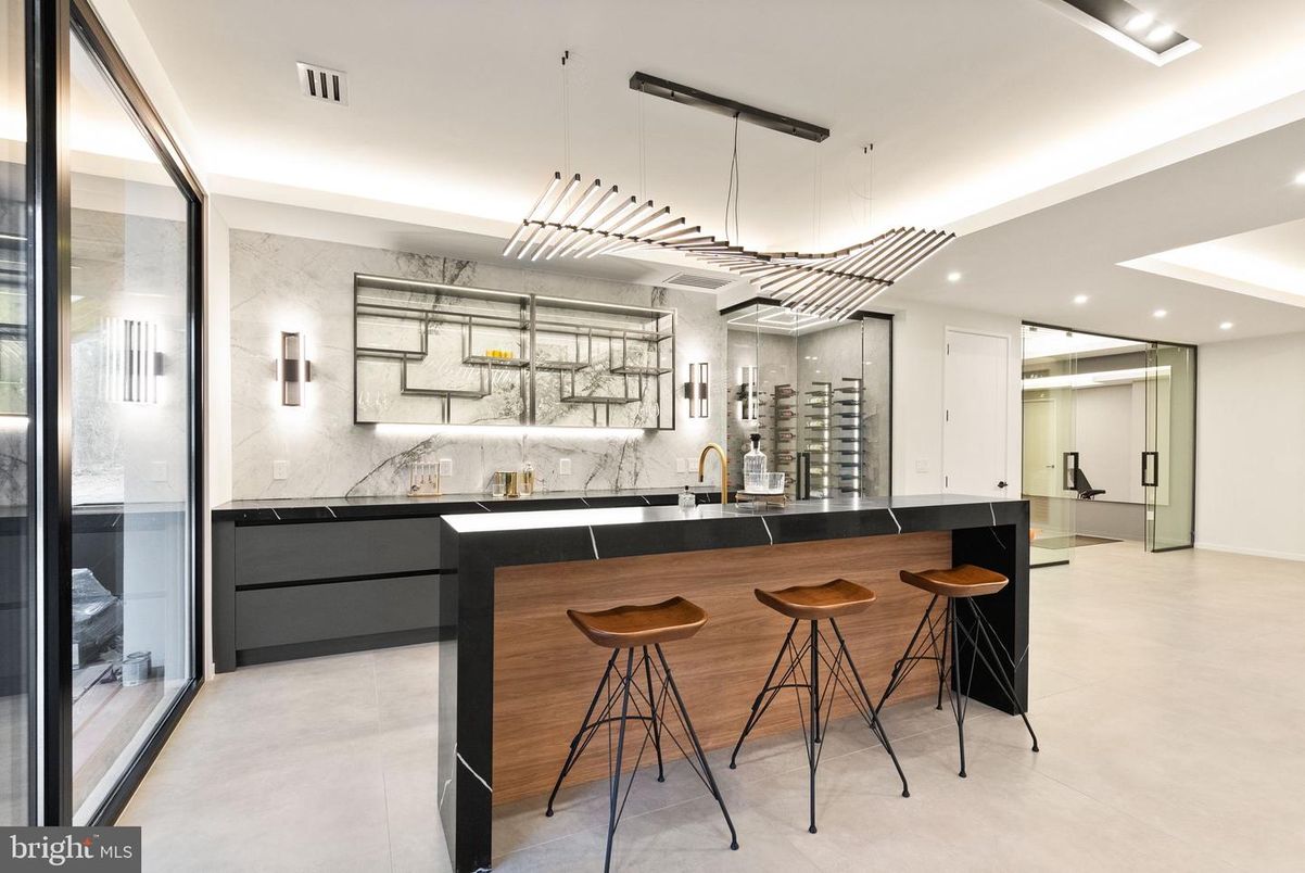 Interior, Marble Walls, Pendant Lights, Recessed Lighting, Wine Storage