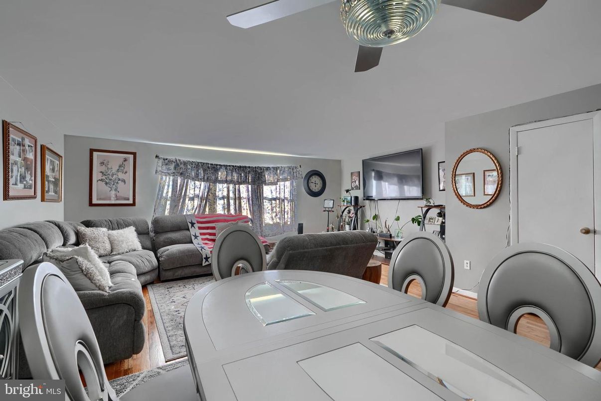 Dining room, Interior, Living room, Wood Texture Flooring