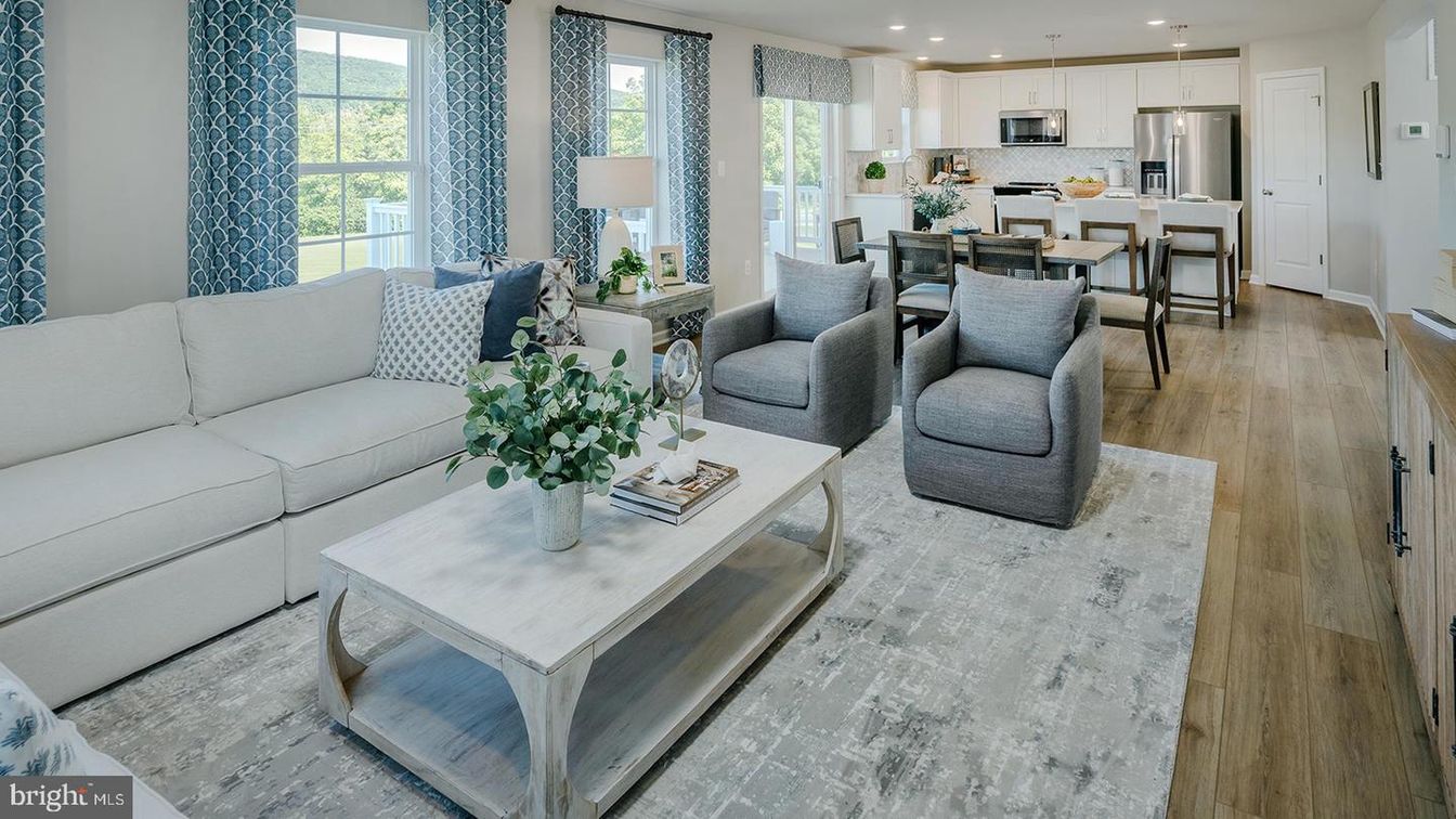 Dining room, Interior, Kitchen, Living room, Pendant Lights, Recessed Lighting, Stainless Steel Appliances, Wood Texture Flooring
