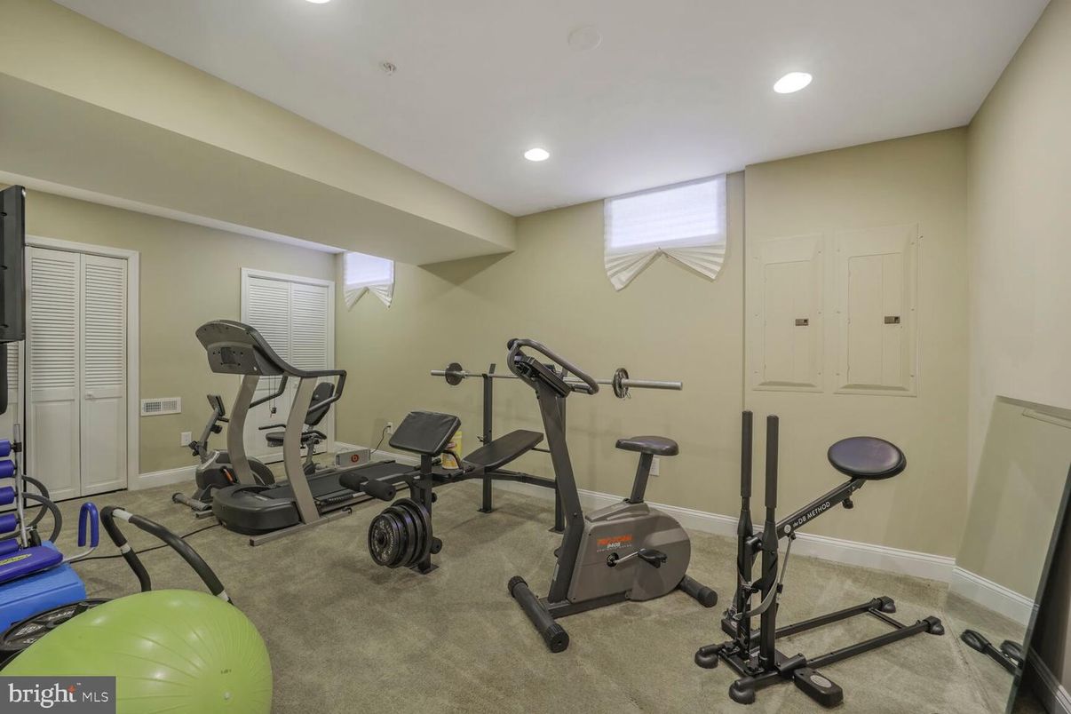 Fitness Equipment, Interior, Recessed Lighting