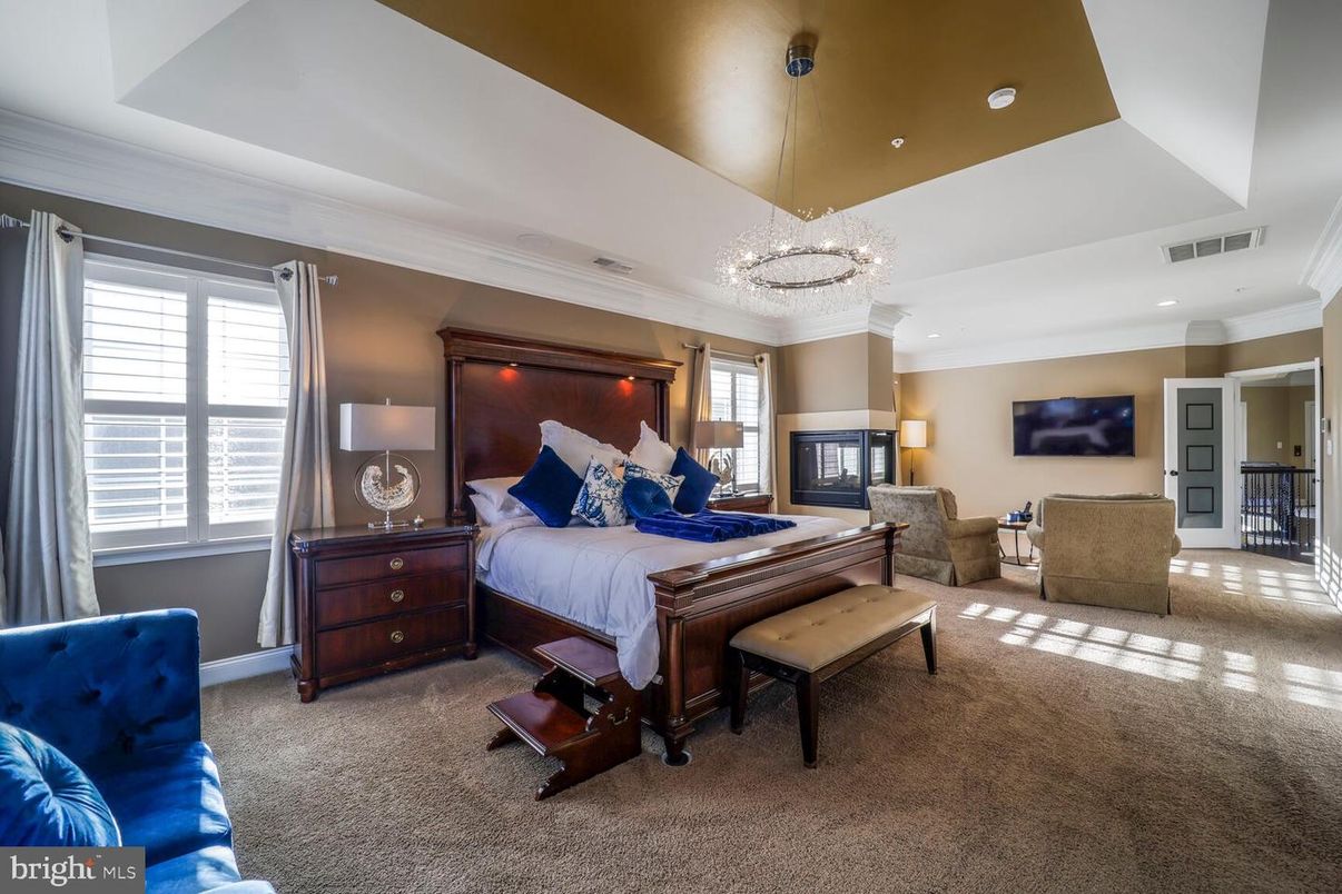 Bedroom, Chandelier, Interior, Recessed Lighting