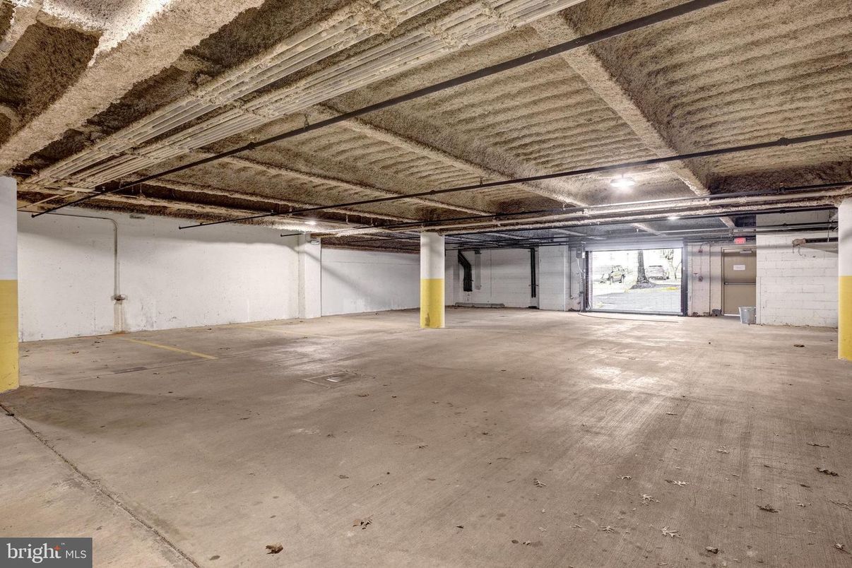 Garage, Interior