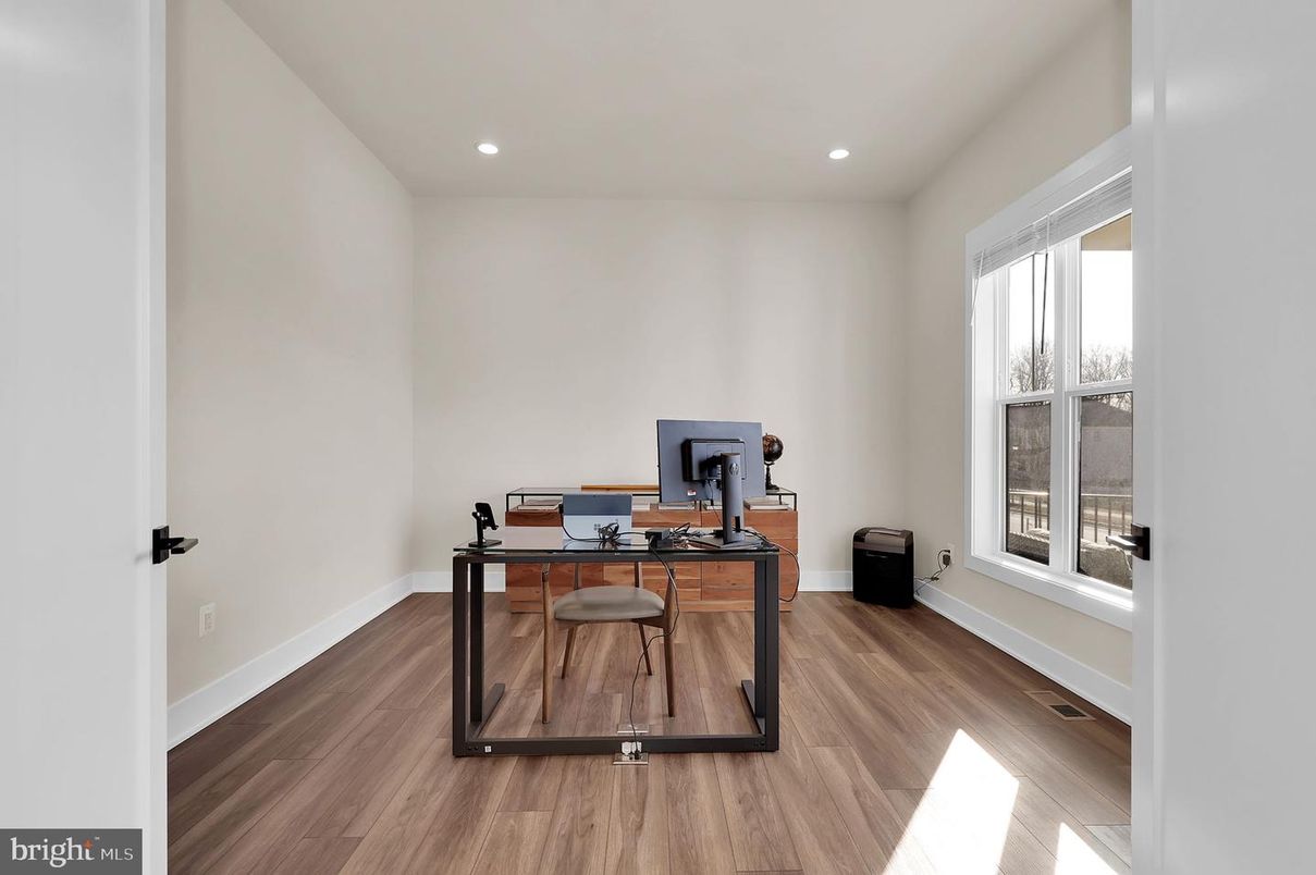 Home Office, Interior, Recessed Lighting, Wood Texture Flooring