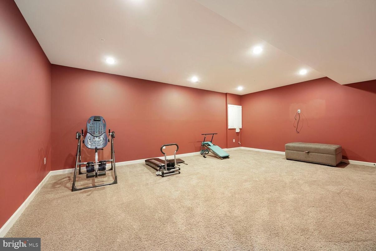 Fitness Equipment, Interior, Recessed Lighting
