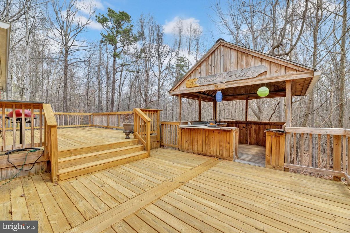 Exterior, Hot Tub