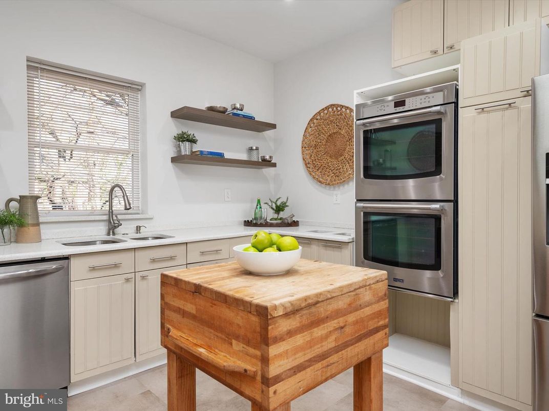 Interior, Kitchen, Stainless Steel Appliances