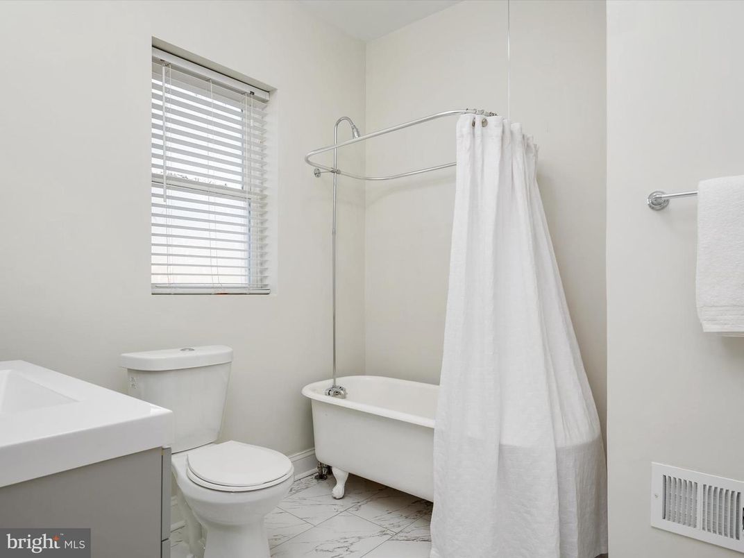 Bathroom, Free Standing Baths, Interior, Marble
