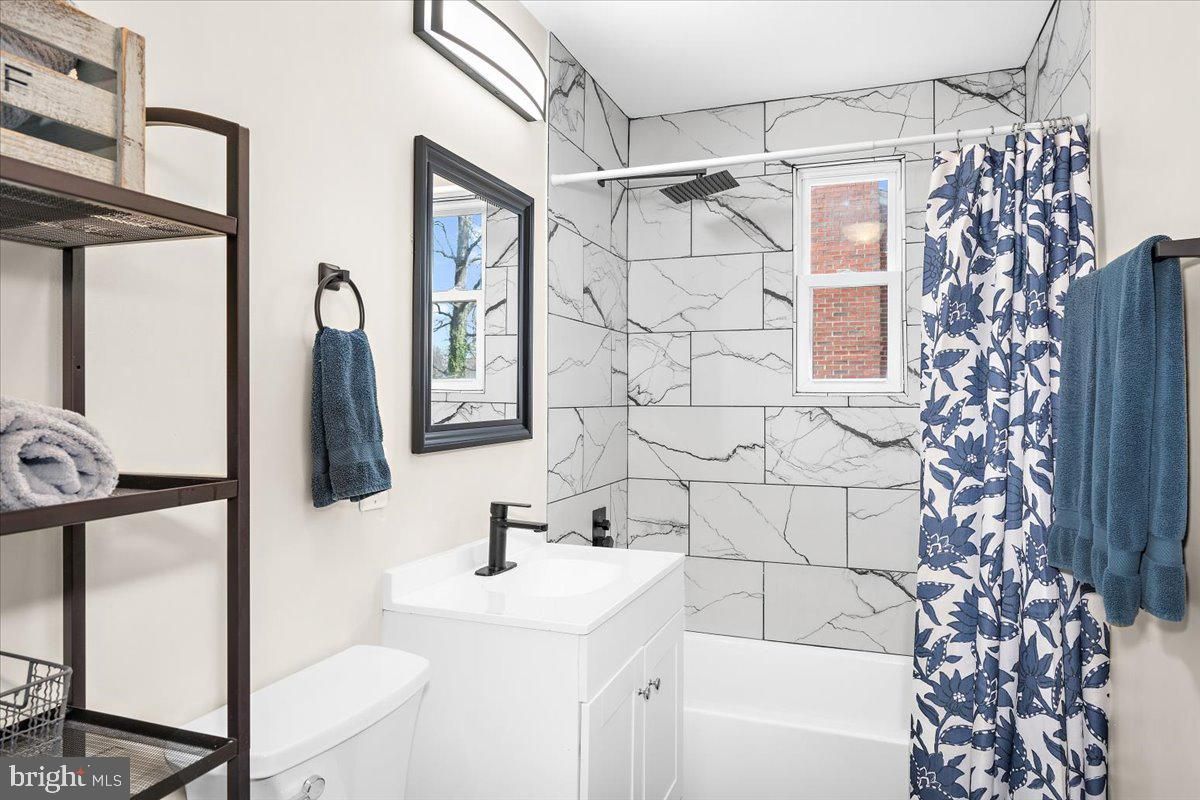 Bathroom, Interior, Marble Walls