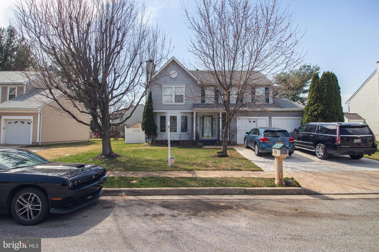 Attached, Detached Garage, Exterior, Facade, Queen Anne Victorian