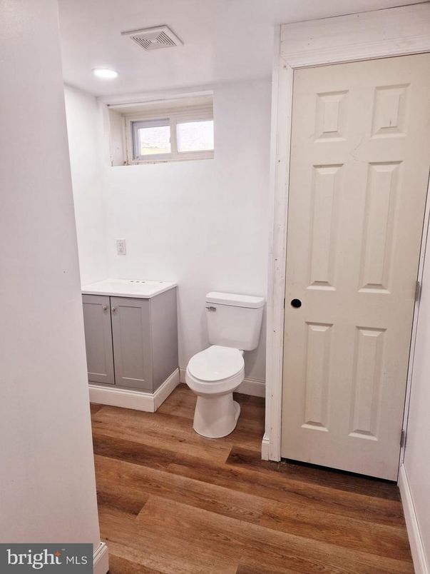 Bathroom, Interior, Recessed Lighting, Wood Texture Flooring