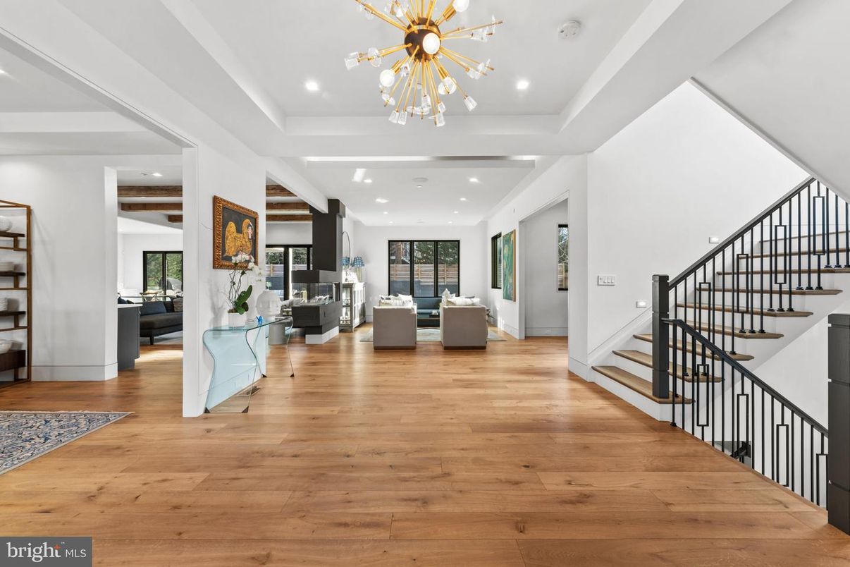 Interior, Living room, Pendant Lights, Recessed Lighting, Wood Texture Flooring