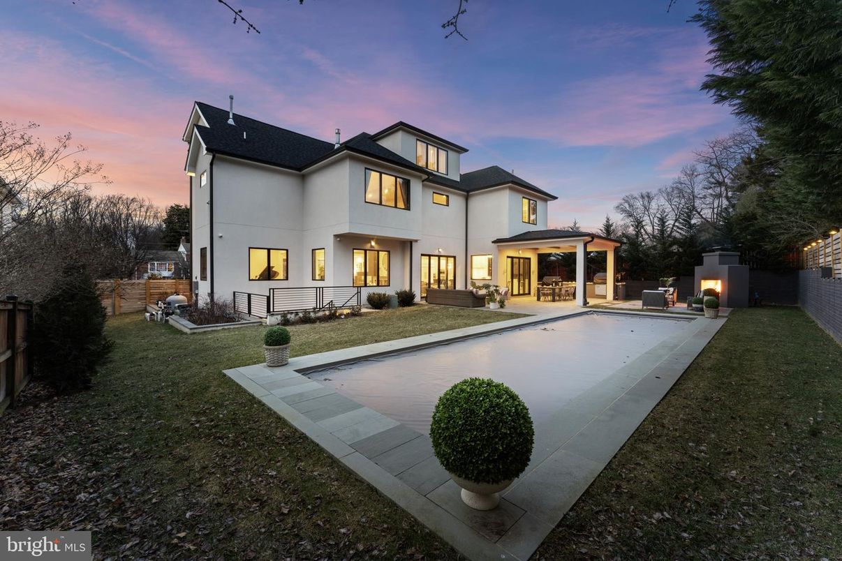 Backyard, Exterior, Pool