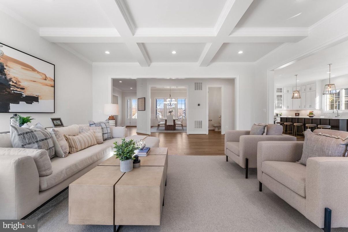 Dining room, Interior, Living room, Pendant Lights, Recessed Lighting, Wood Texture Flooring