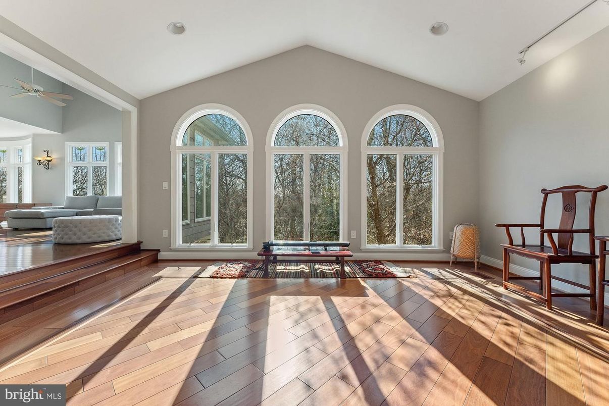 Interior, Recessed Lighting, Wood Texture Flooring