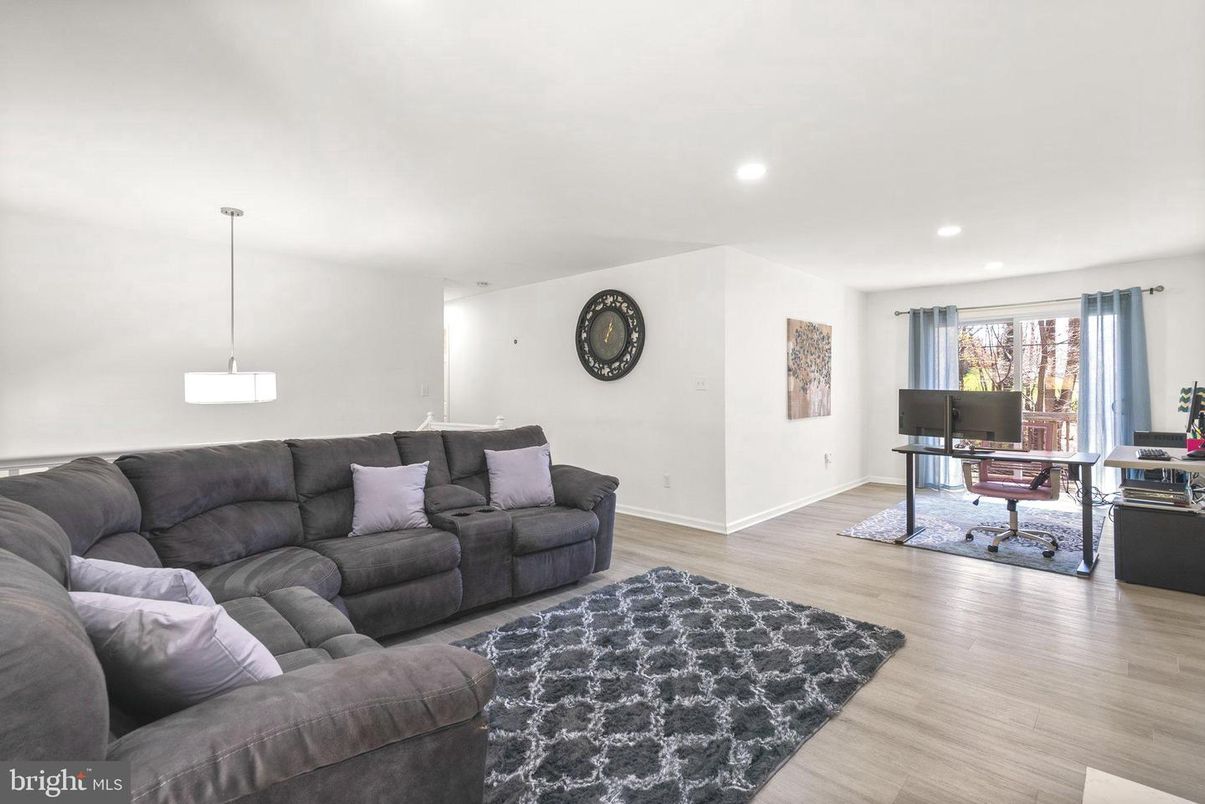 Home Office, Interior, Living room, Pendant Lights, Recessed Lighting, Wood Texture Flooring