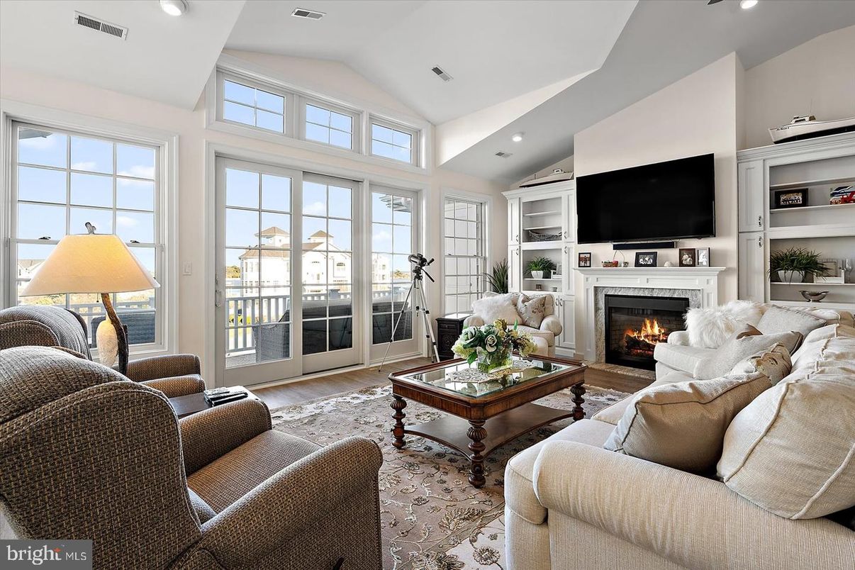 Fireplace, Interior, Living room, Recessed Lighting