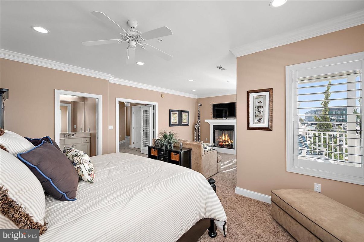 Bedroom, Fireplace, Interior, Recessed Lighting