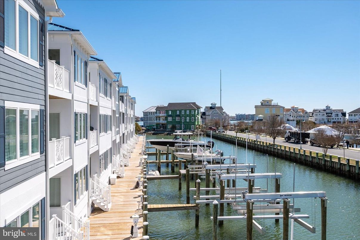 Exterior, Water