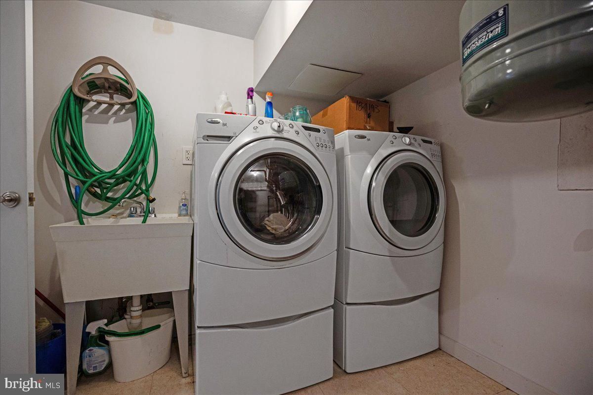 Interior, Washer