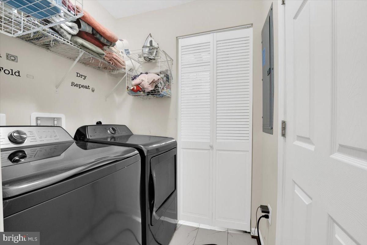 Interior, Washer