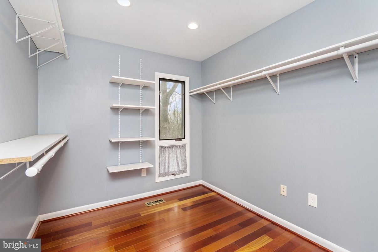 Interior, Recessed Lighting, Walk-in Closets, Wood Texture Flooring