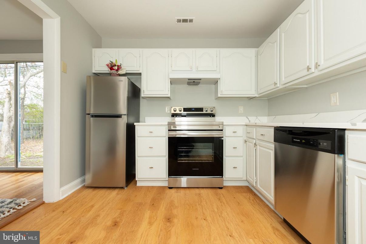 Interior, Kitchen, Stainless Steel Appliances, Wood Texture Flooring