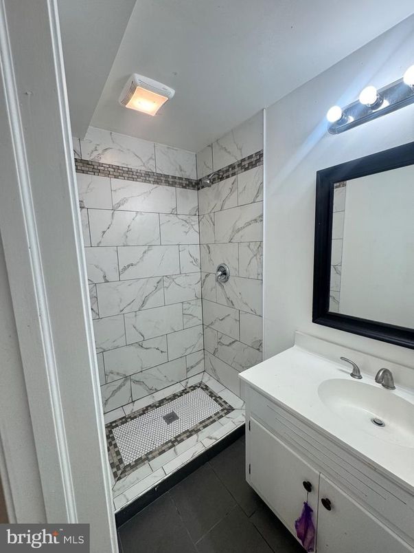 Bathroom, Interior, Marble Walls