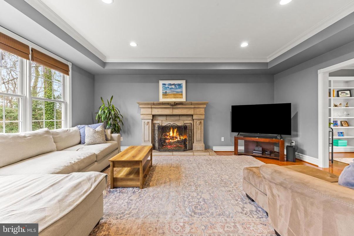 Fireplace, Interior, Living room, Recessed Lighting