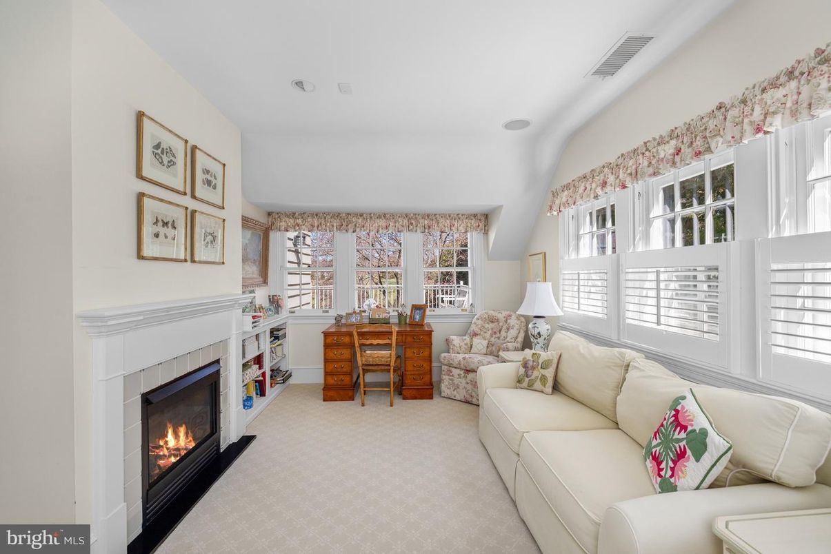 Fireplace, Interior, Living room