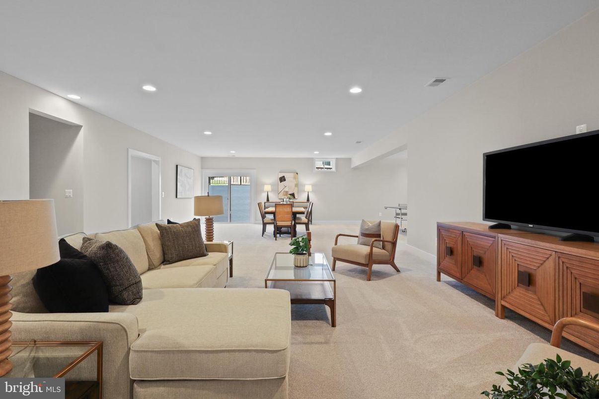 Dining room, Interior, Living room, Recessed Lighting